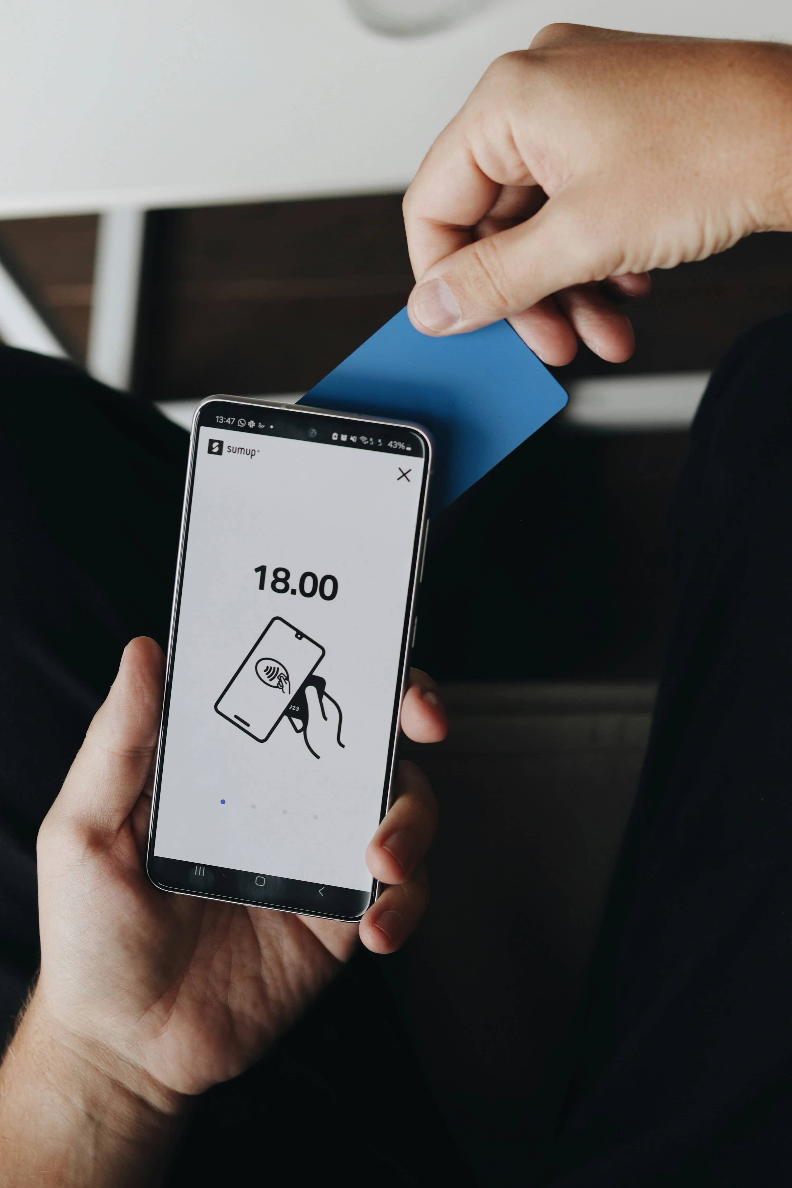 Kontaktloses Bezahlen per App tracken